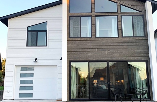 Modern, pet-friendly mountain house!