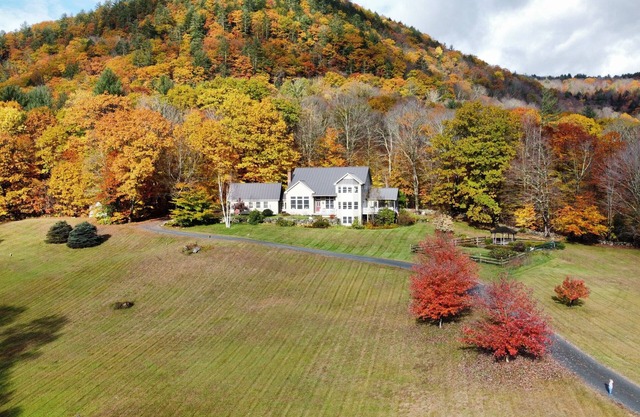 Modern private home 30 acres w/pool, river, billiards, & near 4 ski mtns