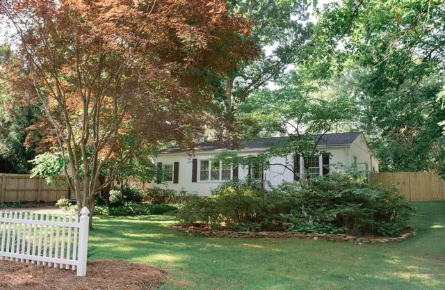 Modern ranch house conveniently located in Greensboro NO PETS ALLOWED