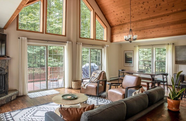 Modern, Sauna, Near Whiteface/Lake Placid, Dogs, Mountain Views