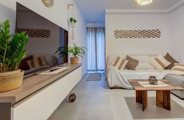 Modern & Spacious 2BR Apt with Balconies in Msida