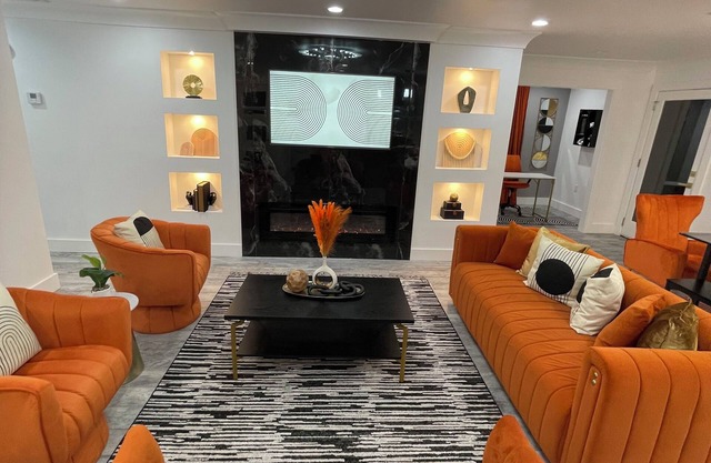 Modern Spacious 4-bedroom house in charming Kenner with WiFi and AC
