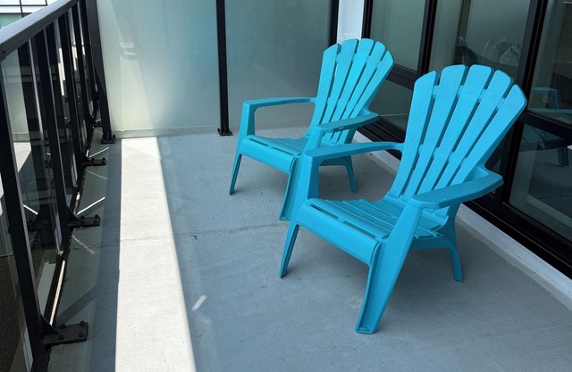 Modern & spotless, 1 Bedroom Downtown Halifax with 6 appliancs