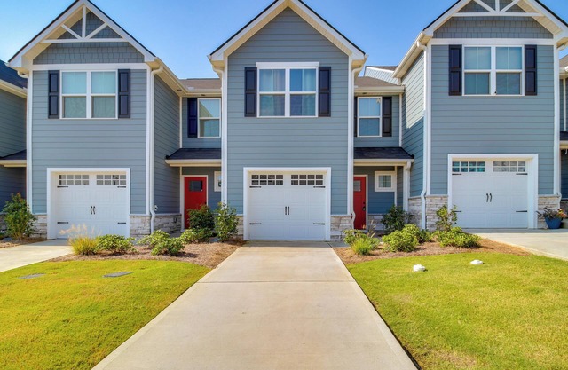 Modern Townhome w/Patio 7 Mi to Dtwn Cartersville