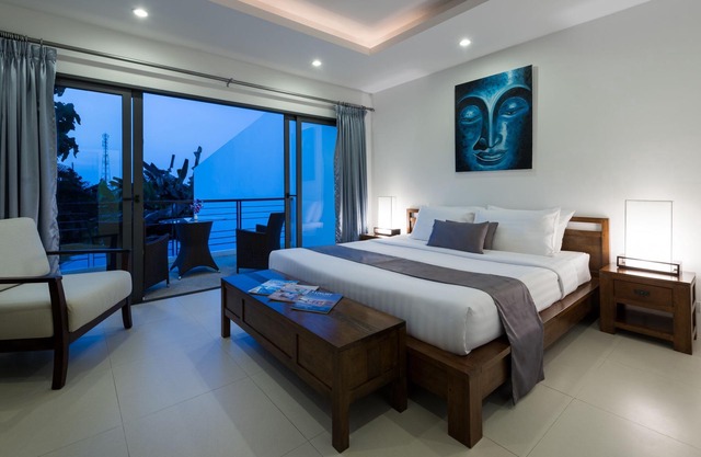 Modern Tropical Villa For Perfect Holidays