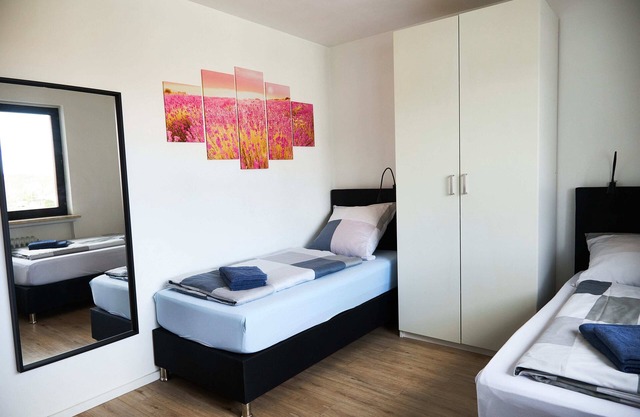 Modern two bedroom apartment with balcony - Parking available - Free Bike Rentals