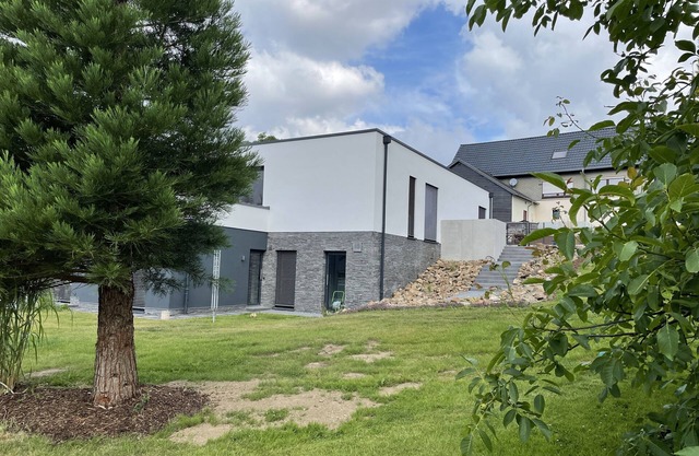Modern vacation apartment in a quiet rural location
