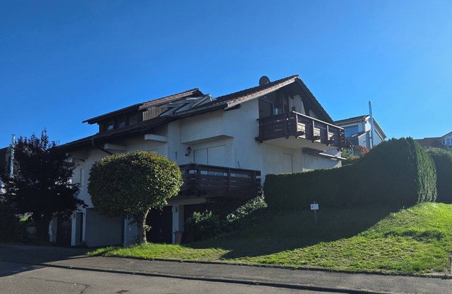 Modern vacation apartment with enchanting lake view