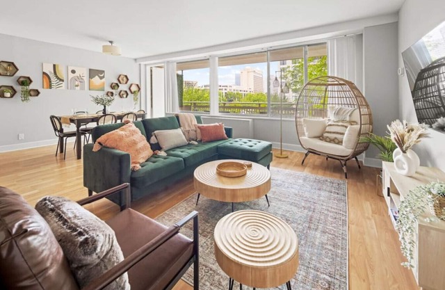 ModernBohoOasis | 2BR 2BA | Gym&Pool | Mins to DC