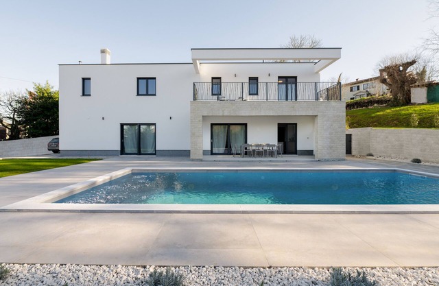 Moderne Istrische Villa Perfekt für Einen Ruhigen Familienurlaub und Entspannung
