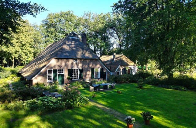 Moderne Loft in Rijksmonumentale Schuur op Prachtig Landgoed