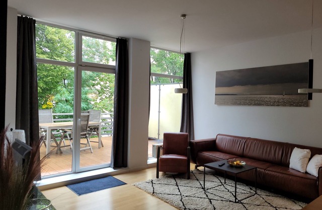 Modernes Loft mit Großer Terrasse und Zwei Kostenlosen Parkplätzen