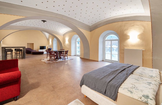 Modernes, Renoviertes Appartement mit 148qm