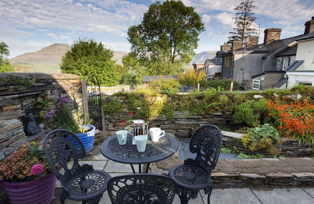 Moelwyn View Cottage
