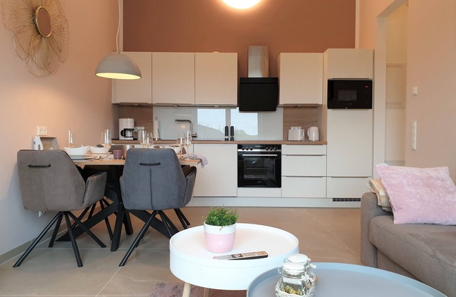 Moin and welcome to Apartment Luv & Lee!