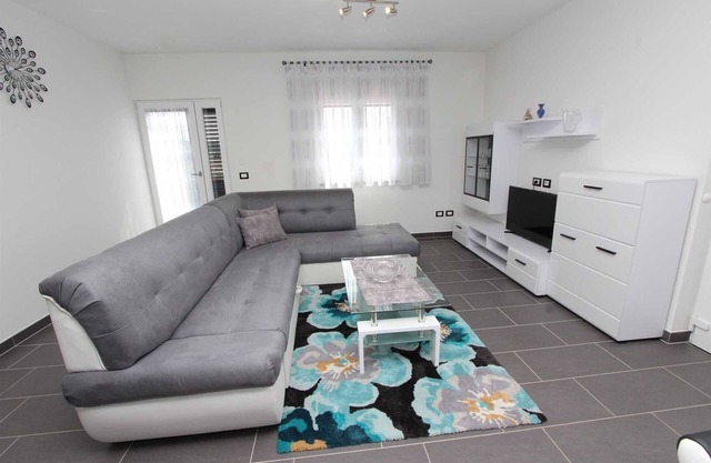 MONDELACO Three-Bedroom Apartment
