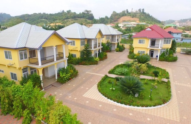 Monipee Hotel