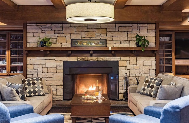 Mont-Tremblant - Château Beauvallon-Two Bedroom Suite-Free resort shuttle!