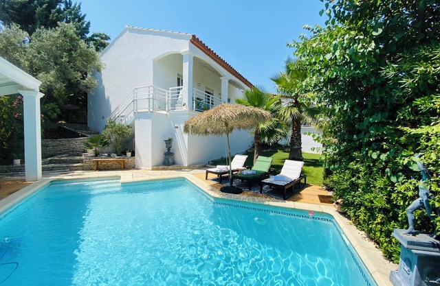 Montpellier, Villa for 6 guests, 1000m2 land, pool 8x5m, palm trees, golf-view
