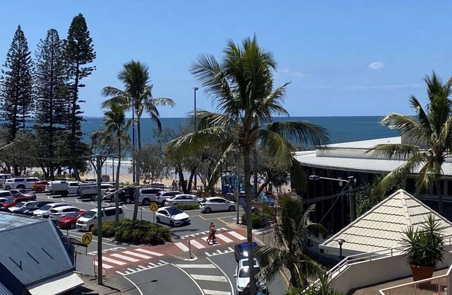 Mooloolaba Beachfront Apartment