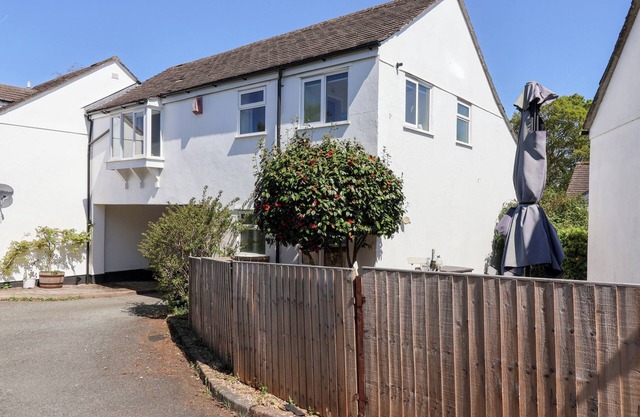 MOORSIDE, pet friendly, with a garden in Horrabridge
