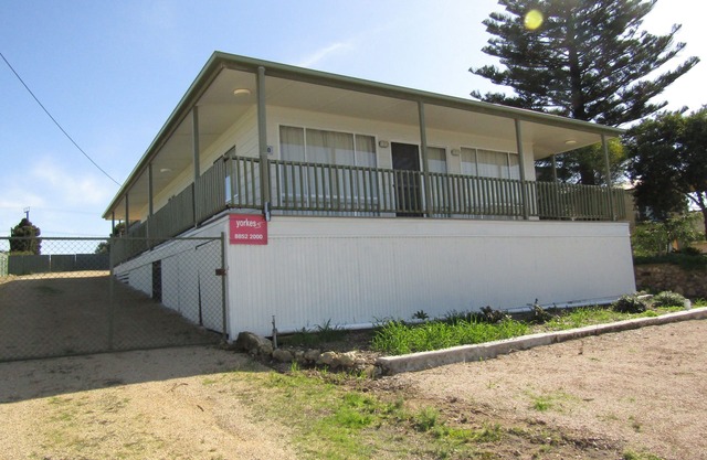 Morala ~ Esplanade with sea views! * OFF PEAK SPECIAL*