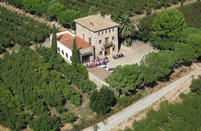 More than Aubi, cottage with pool in Riudoms