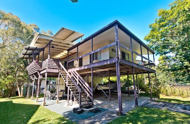 Moreton Magic @ Cowan Cowan