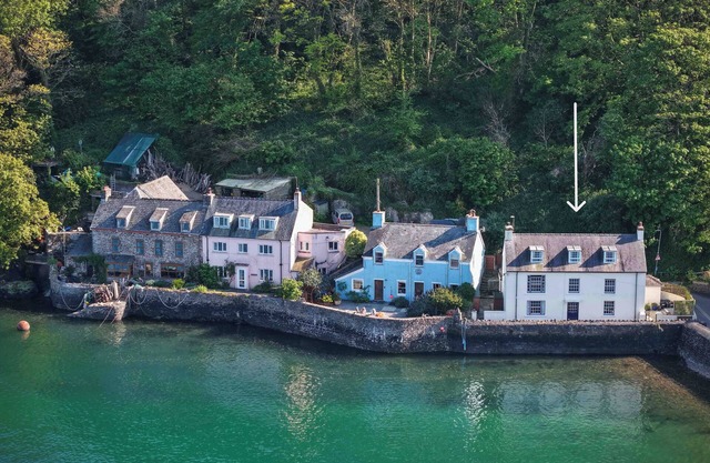 Morgan's Cottage Has One Of The Best Positions In Dale Right On The Water's Edge