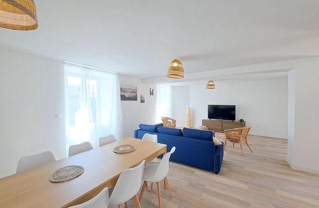 Moscou, Grande Maison proche Reims avec Extérieur
