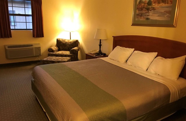 Motel 6 Bloomsburg, PA