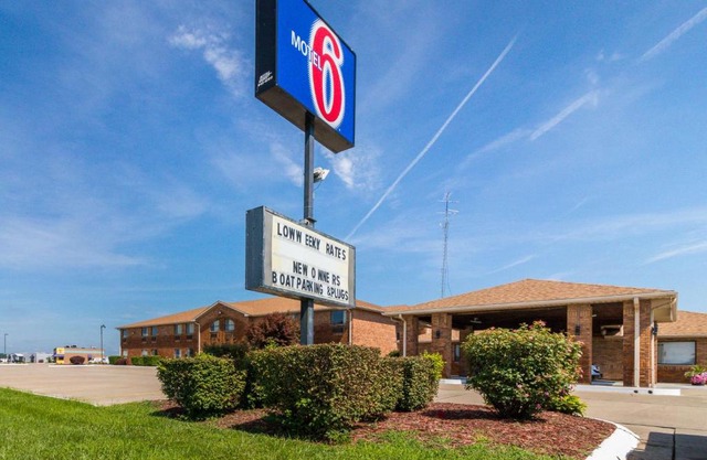 Motel 6-Marion, IL