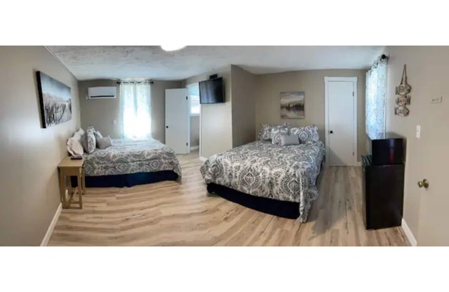 Motel at KY Lake. Reel & Relax
