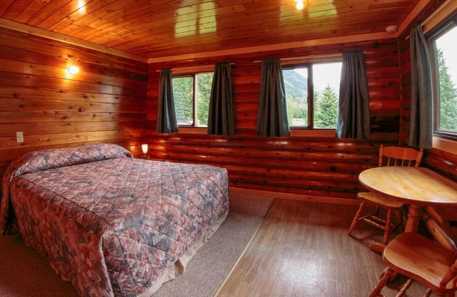 Mount Robson Lodge