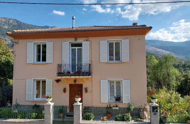 Mountain apartment in Cuccia.