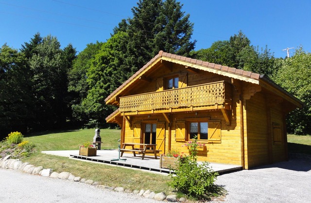 Mountain Chalet sauna atmosphere cocooning nearby lakes and ski slopes