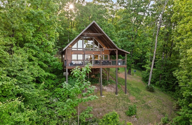 Mountain Crest Cabin-Relaxing Vacation in Jasper