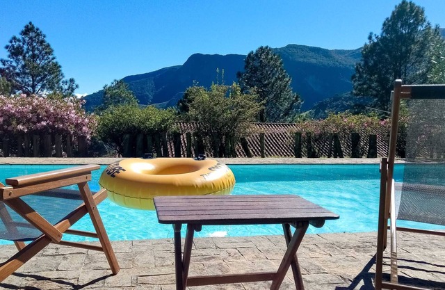 Mountain Getaway from 06 Pax> Breakfast & Custom Cooking