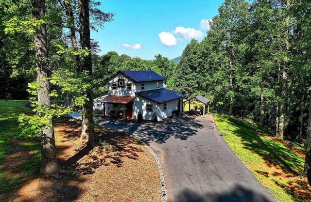 Mountain/Lake Escape in Lake Chatuge