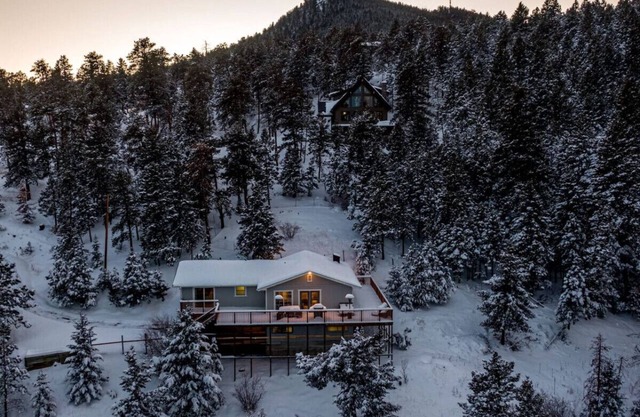 Mountain Top Getaway W/Hot Tub