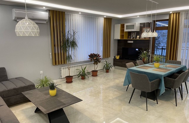 Mountain View, design apartment, prestige area