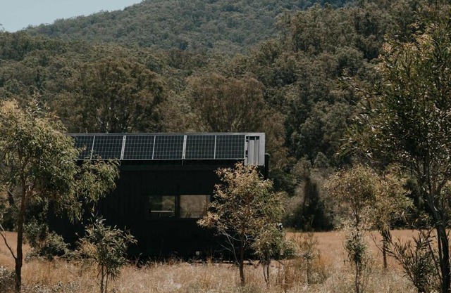 Mountain View Off-Grid Cabin in the Scenic Rim - Rica