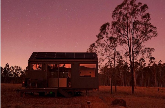Mountain View Off-Grid Cabin in the Scenic Rim - Ramana