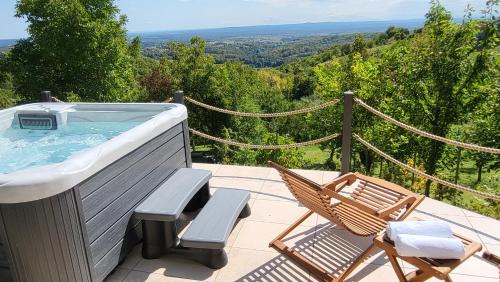 MOUNTAIN VILLA CARIN new Holiday House - 4 ROOMS - JACUZZI - PANORAMIC VIEW - free PARKING - near Zagreb - Samobor - Karlovac - Jastrebarsko