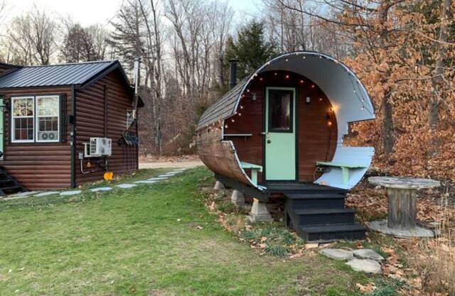 Mountainside Cabin! Pets Welcome, Fantastic Views! Private Retreat!