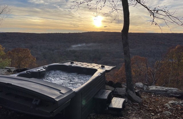 Mountainside Spa With View’s