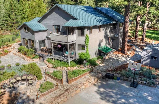Mt. Rose Retreat Tahoe/Reno 5 BR 4 BA