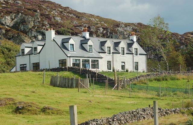 Much loved family-friendly house, coastal setting in the Highlands