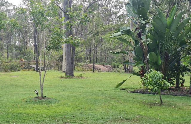Mudhouse Manor - Rural Retreat. Pet friendly.