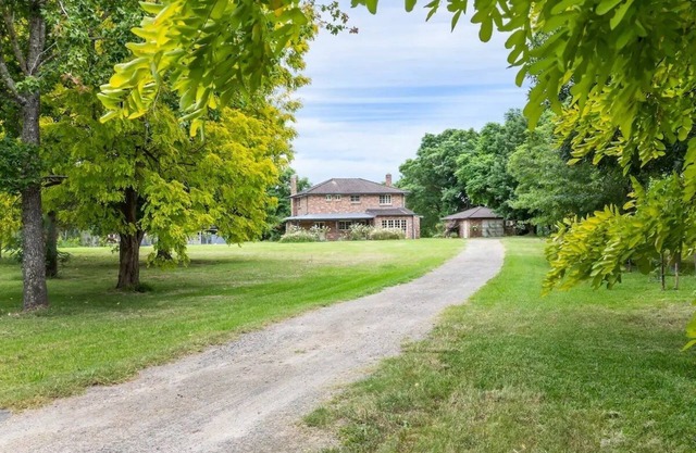 Mulgoa - Country Home